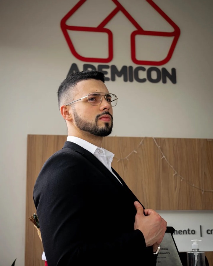 Matheus Perly, especialista em consórcio